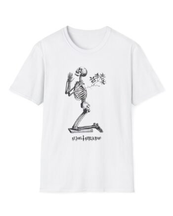 Big Brave Praying Skeleton Unisex Softstyle T-shirt